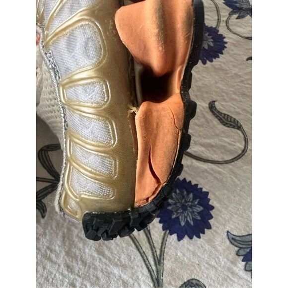 Nike Women’s Shox Orange and White Size 8- 39 - Picture 11 of 13